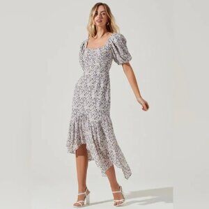 NWOT Astr the Label Micaela Floral Puff Sleeve Midi Dress